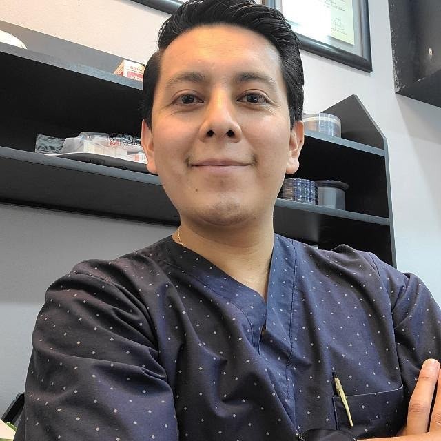 Dr. Cuauhtémoc Juárez Luna — Especialista Otorrinolaringólogo